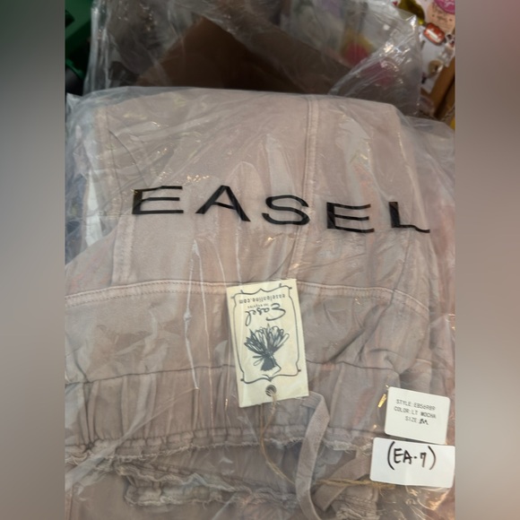 Easel Women's Wide Leg Tan Pants - Picture 15 of 15